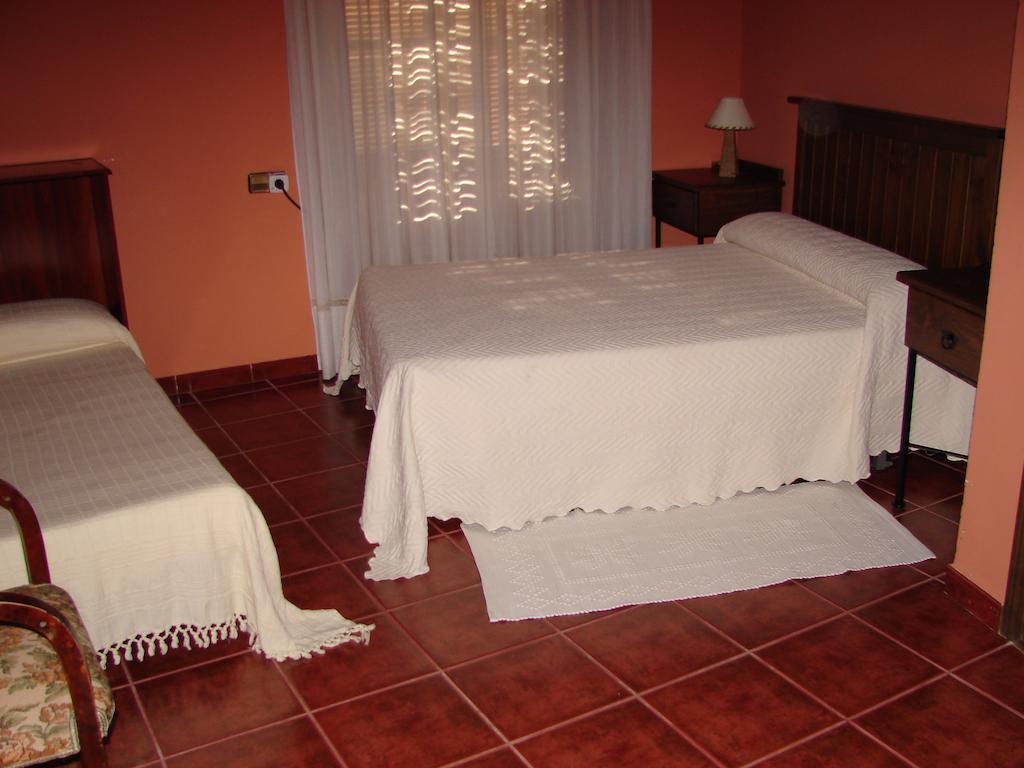 La Boticaria Casa Rural Apartamento Descargamaría Zimmer foto
